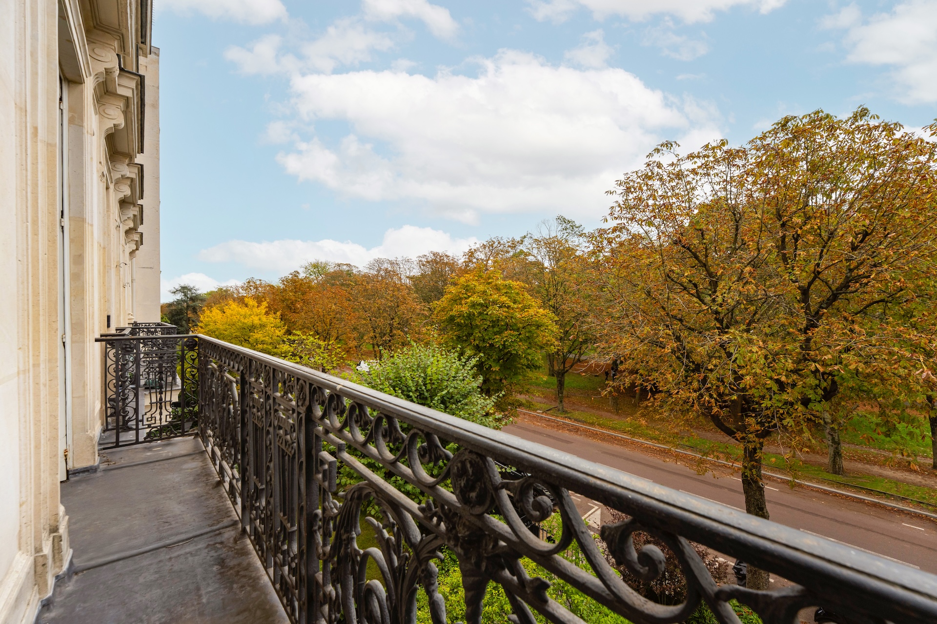 Neuilly - Vue sur le bois - M Barres — Foto 3