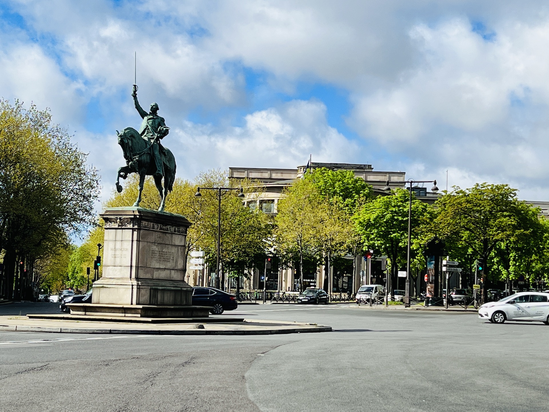 Exclusif - Paris 16 - Place d'Iena — Foto 1