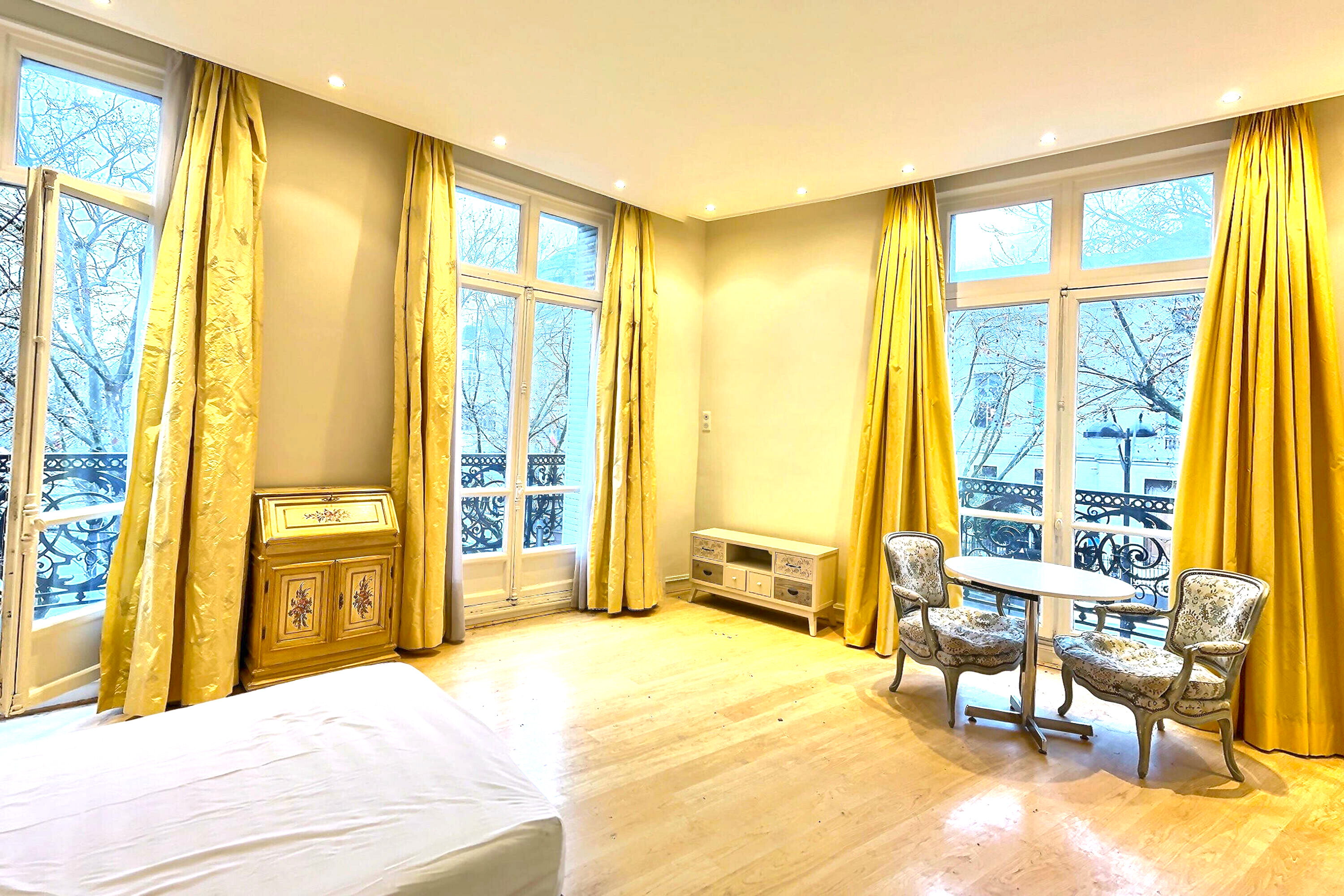 Exclusif - Paris 16 - Place d'Iena — Foto 3