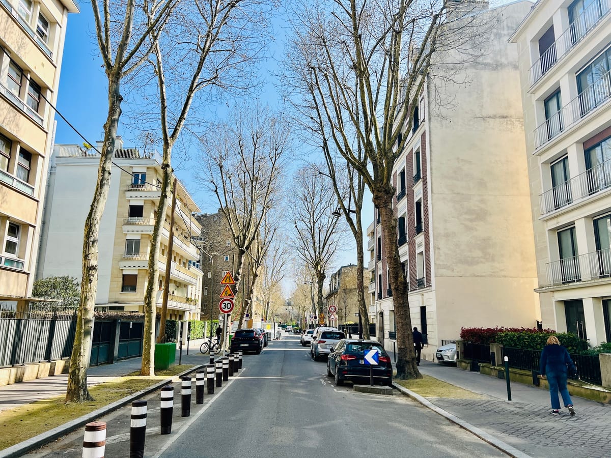 Neuilly - Ecole Bleue / rue P Borghese — vue 2