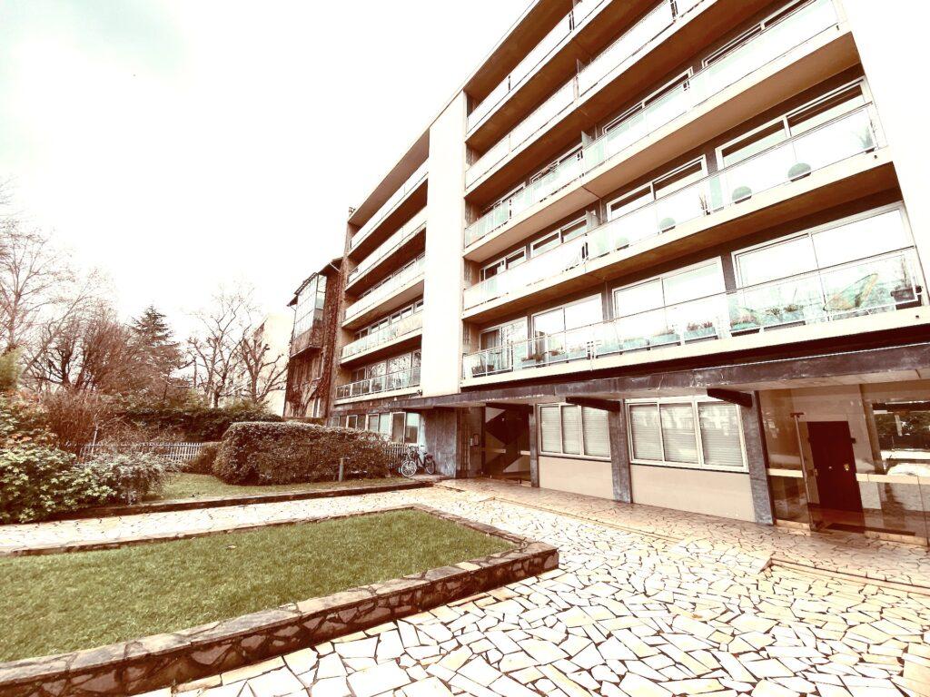 8 Bis Rue Saint James Neuilly Sur Seine